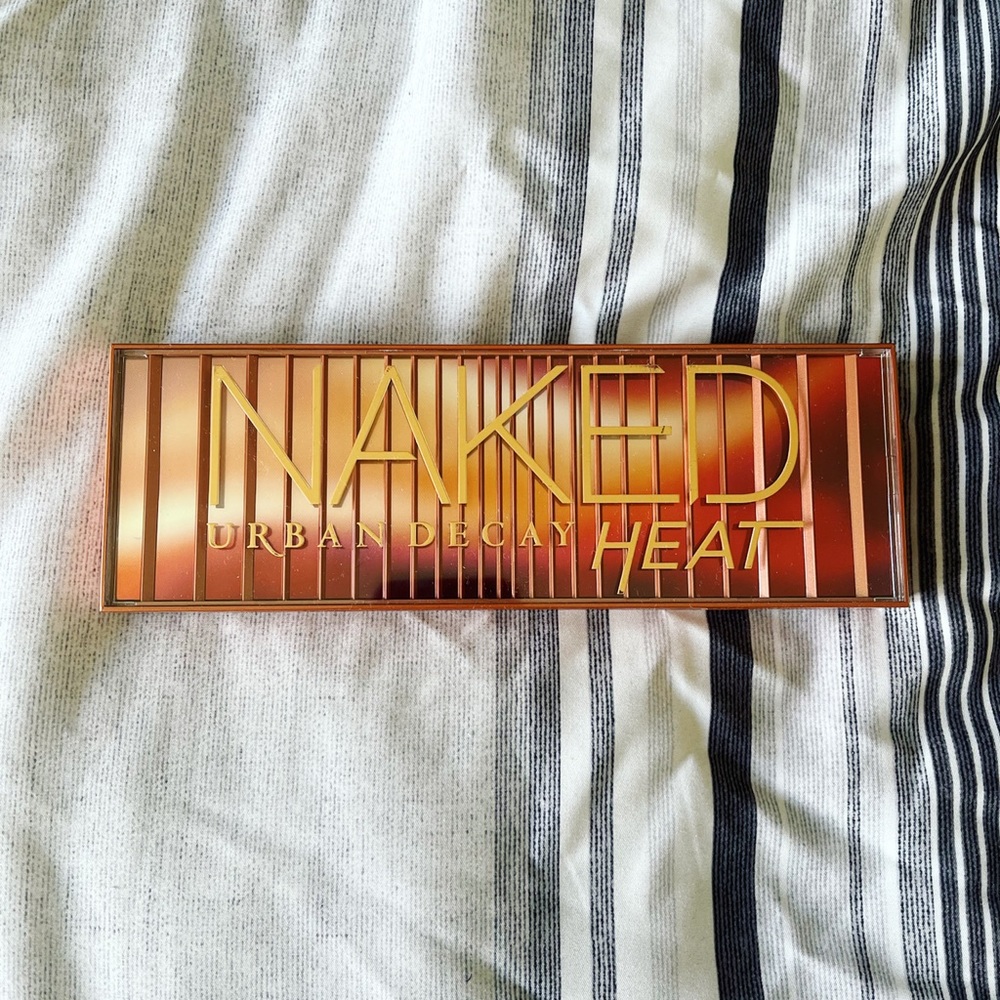 Urban Decay Naked Heat Eyeshadow Palette